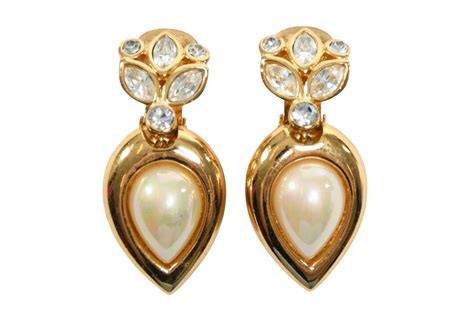 boucle d oreilles dior|christian Dior vintage pearl earrings.